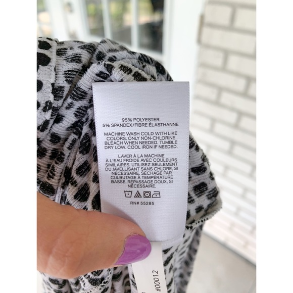 NWT Express Black and White Peplum Top Size Small - Picture 9 of 9